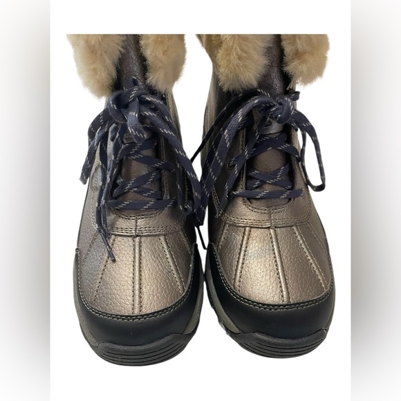 Clarks Mazlyn Arctic Pewter Leather Women's‎ Fur  Boots Size 8 - Picture 3 of 13